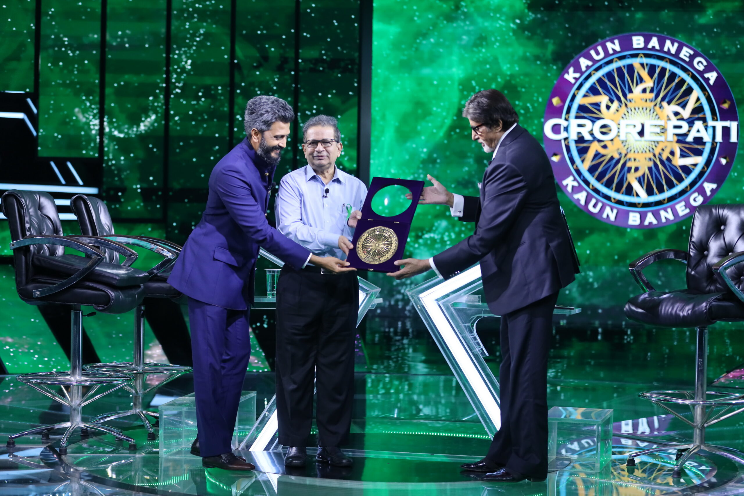 Kaun Banega Crorepati में नजर आए कुमार मंगलम बिड़ला, अमिताभ बच्चन के साथ खास एपिसोड