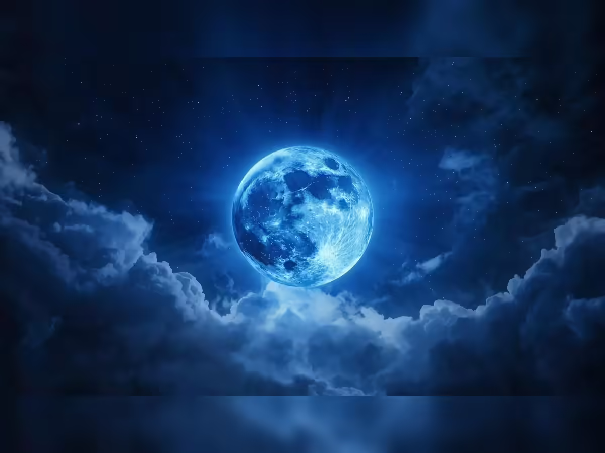May 2026 Blue Moon: जानिए तारीख, समय और इस दुर्लभ घटना का महत्व